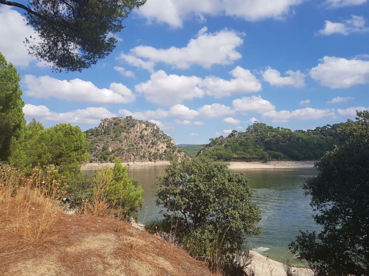 Retiro Chic Frente Al Lago - A 1 Hora De Madrid, Pantano De San Juan ซาน มาร์่ติน เด วาลเดเกลเซียส ภายนอก รูปภาพ